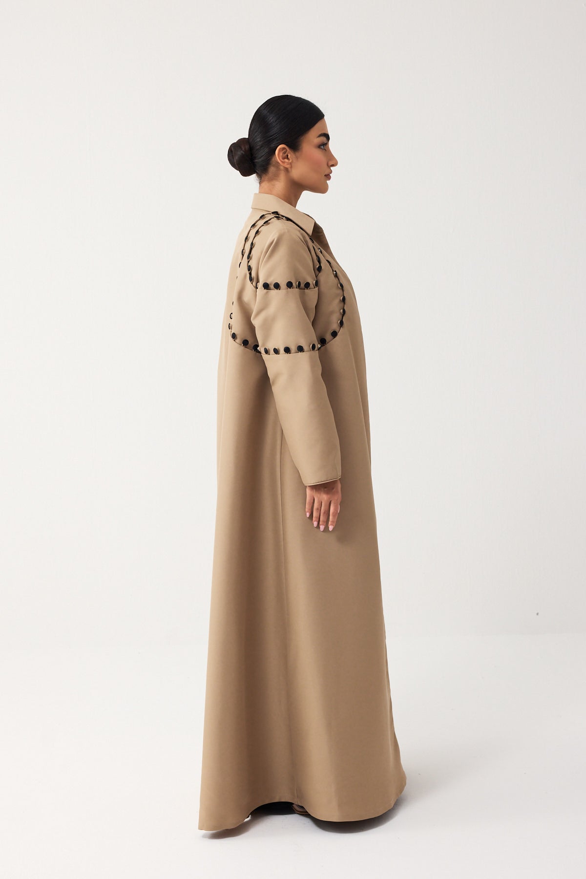 SANDY BROWN STRAIGHT FIT ABAYA