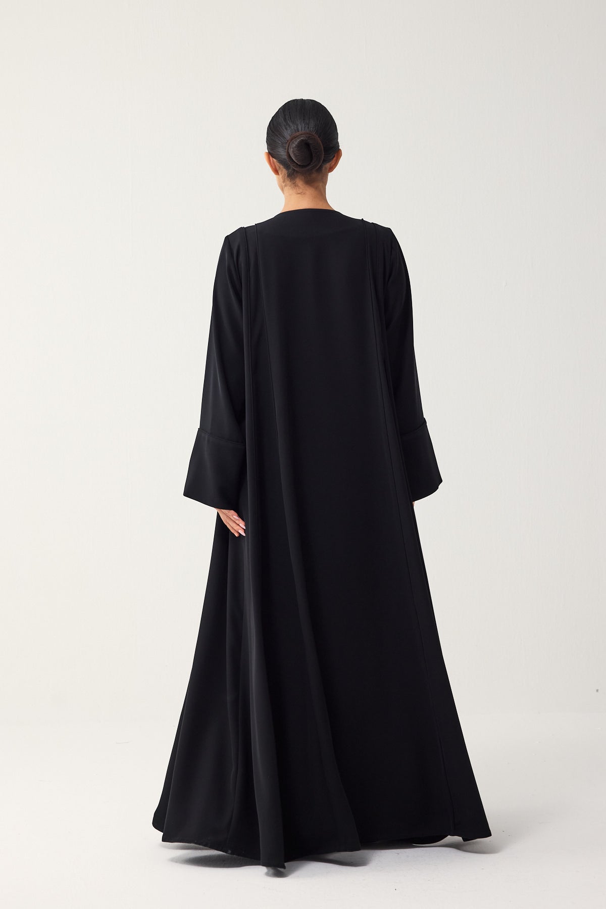 BLACK LOOSE FIT PANELLED CREPE ABAYA