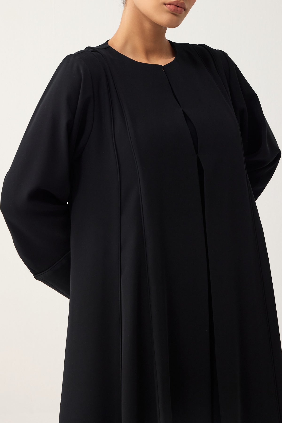 BLACK LOOSE FIT PANELLED CREPE ABAYA
