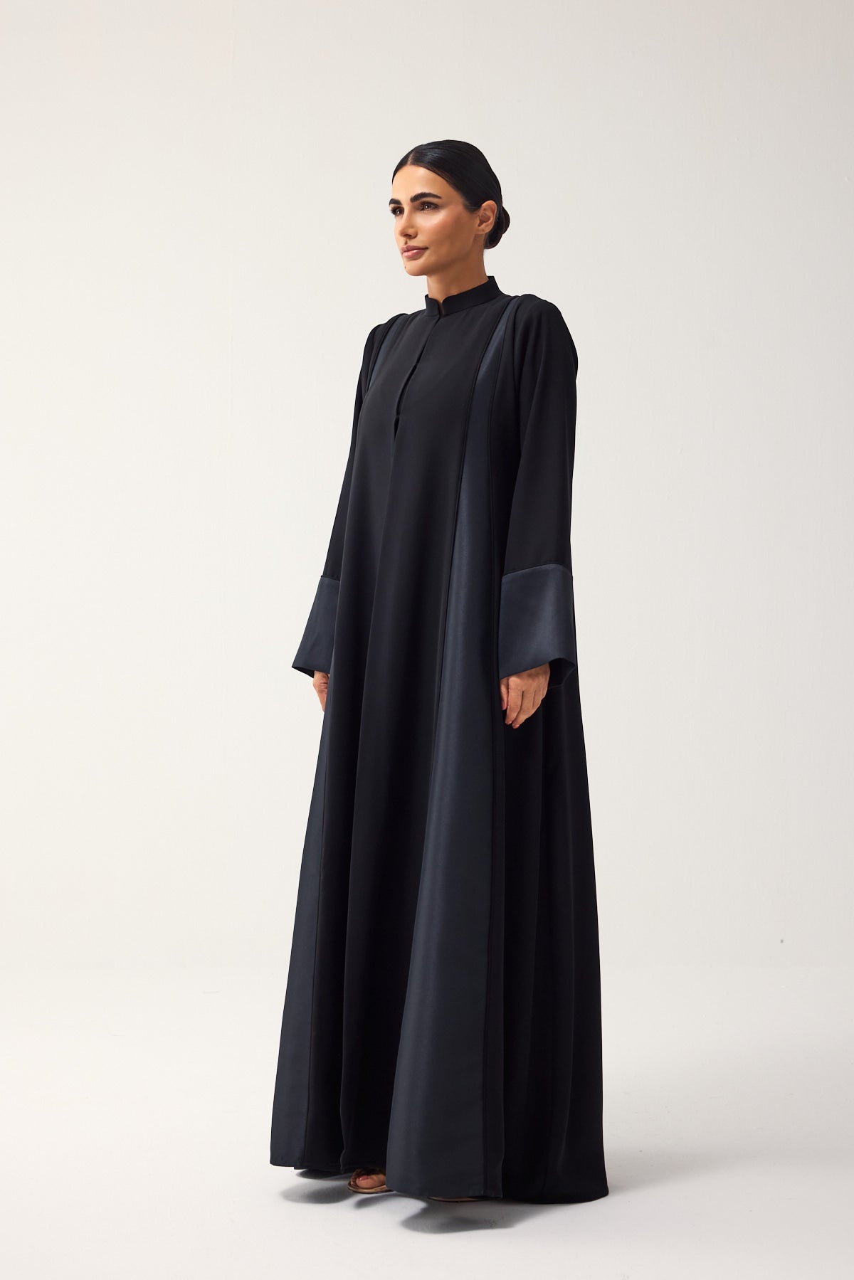 BLACK LOOSE FIT PANELLED CREPE AND SATIN ABAYA