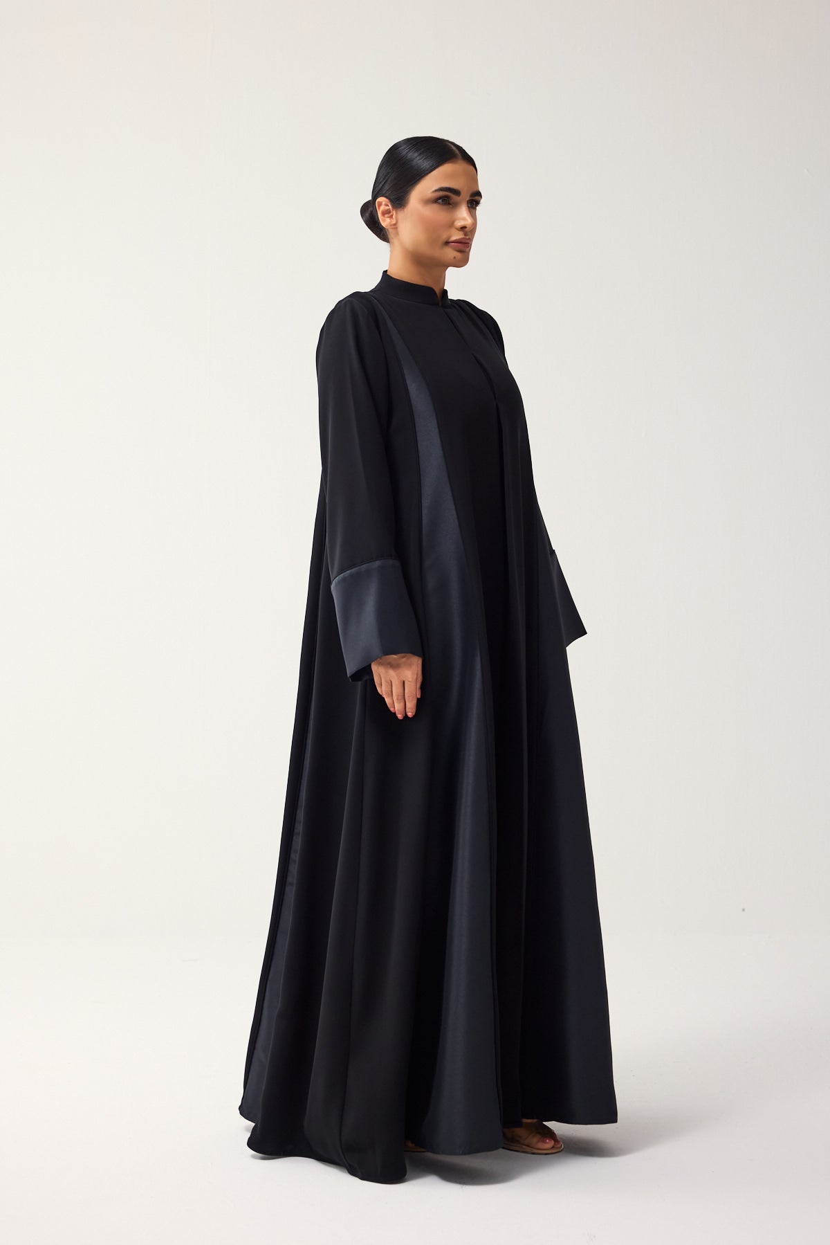 BLACK LOOSE FIT PANELLED CREPE AND SATIN ABAYA