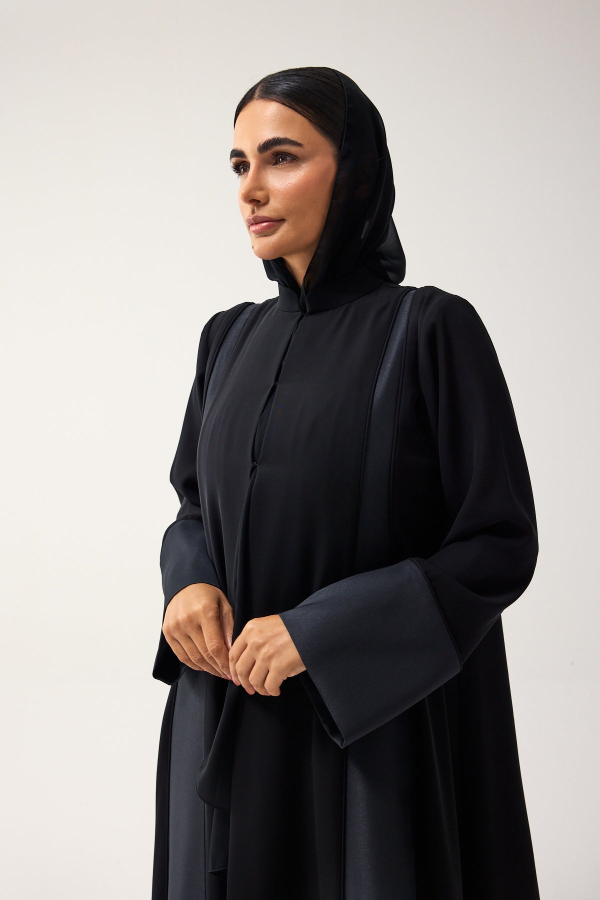 BLACK LOOSE FIT PANELLED CREPE AND SATIN ABAYA