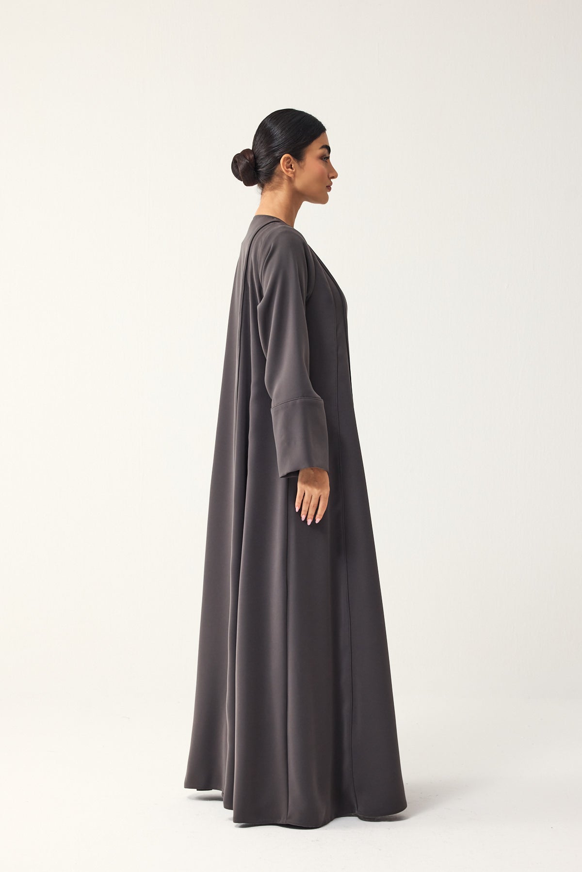 GREY LOOSE FIT PANELLED CREPE ABAYA