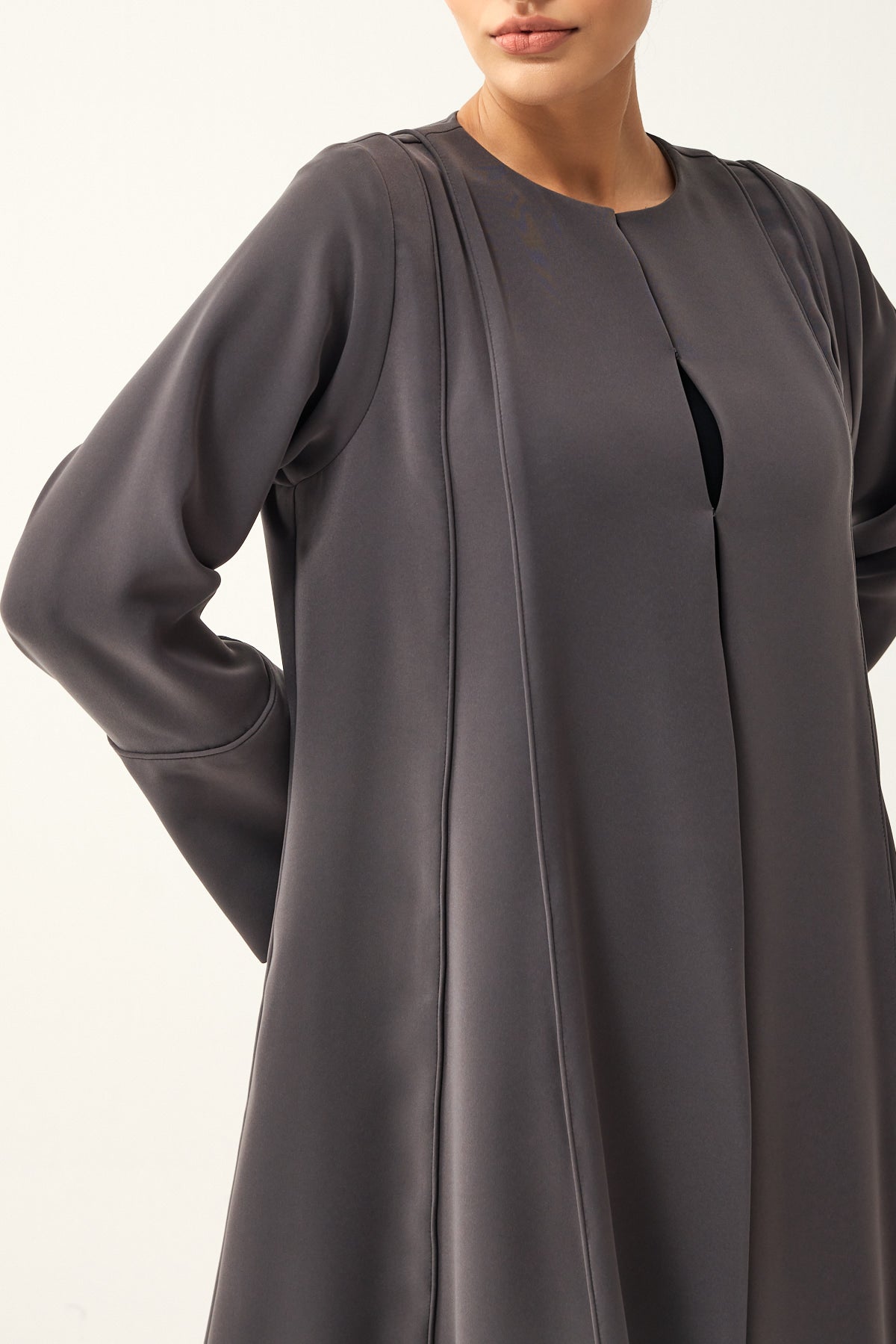 GREY LOOSE FIT PANELLED CREPE ABAYA