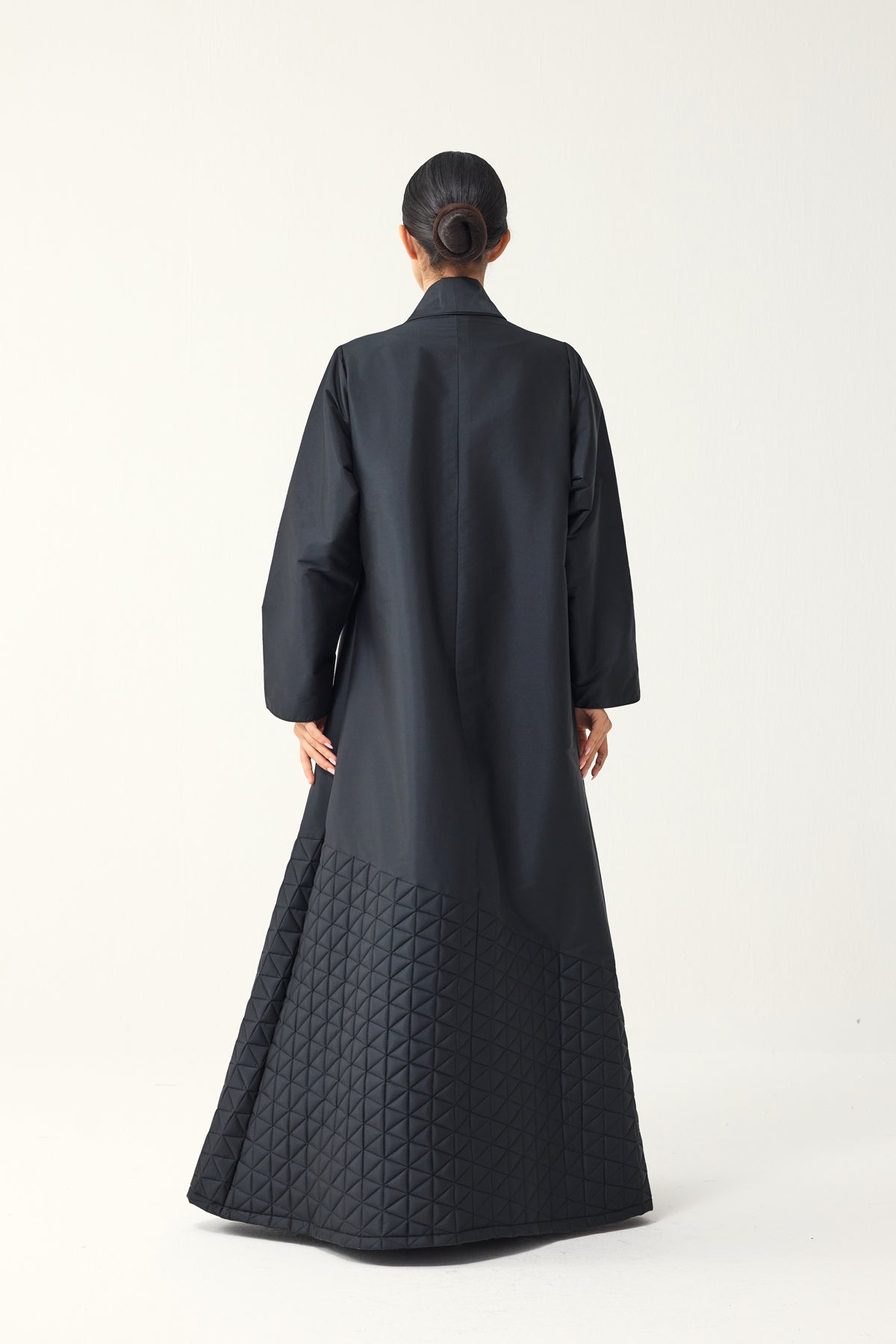 BLACK A-LINE FIT TAFFETA ABAYA