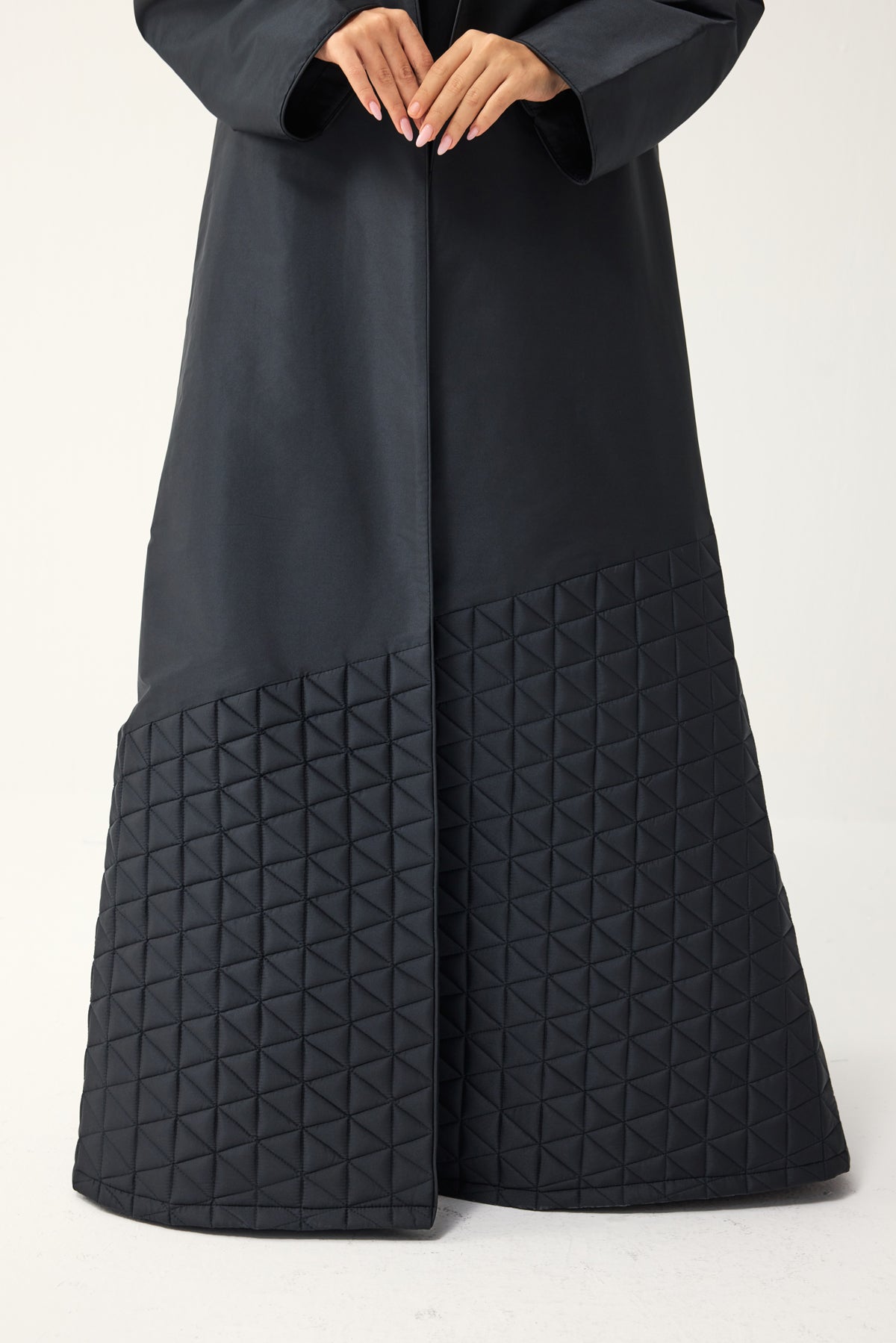 BLACK A-LINE FIT TAFFETA ABAYA
