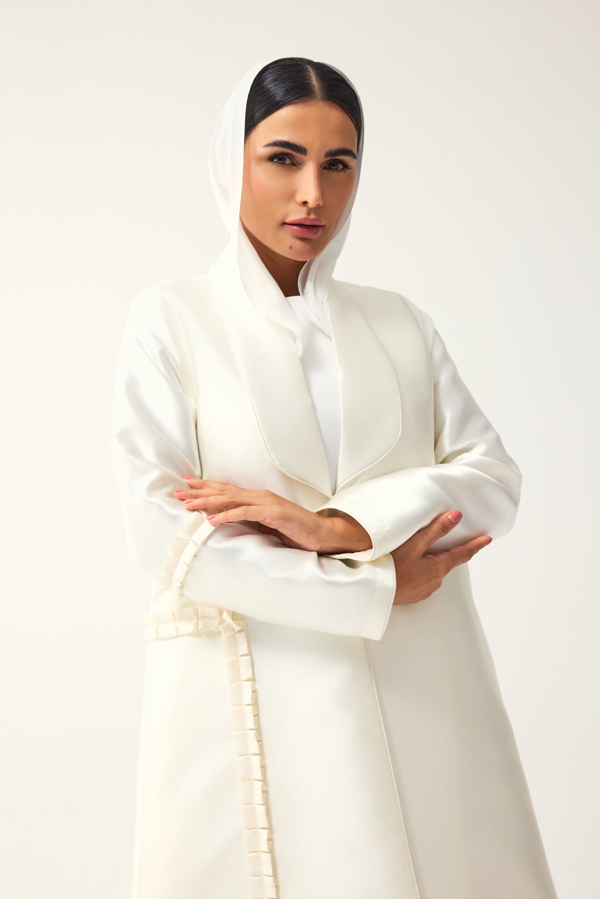 WHITE STRAIGHT FIT SATIN ABAYA