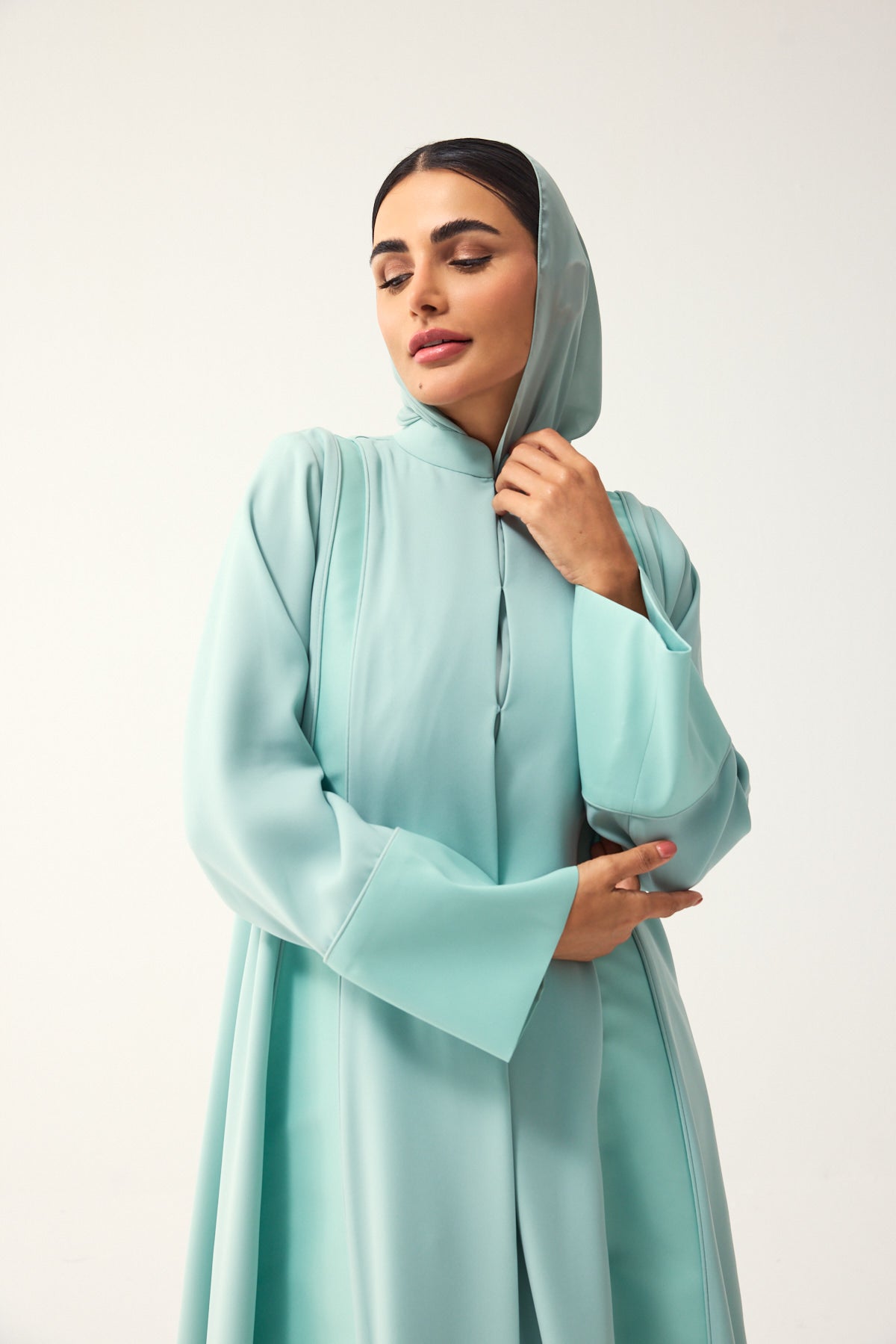 TIFFANY BLUE LOOSE FIT PANELLED CREPE AND SATIN ABAYA