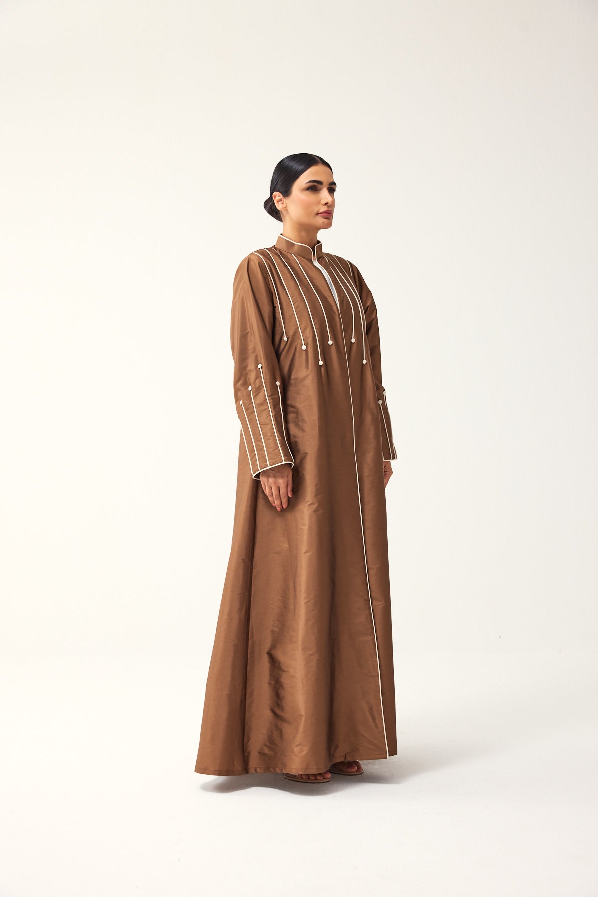 BROWN LOOSE FIT TAFFETA ABAYA