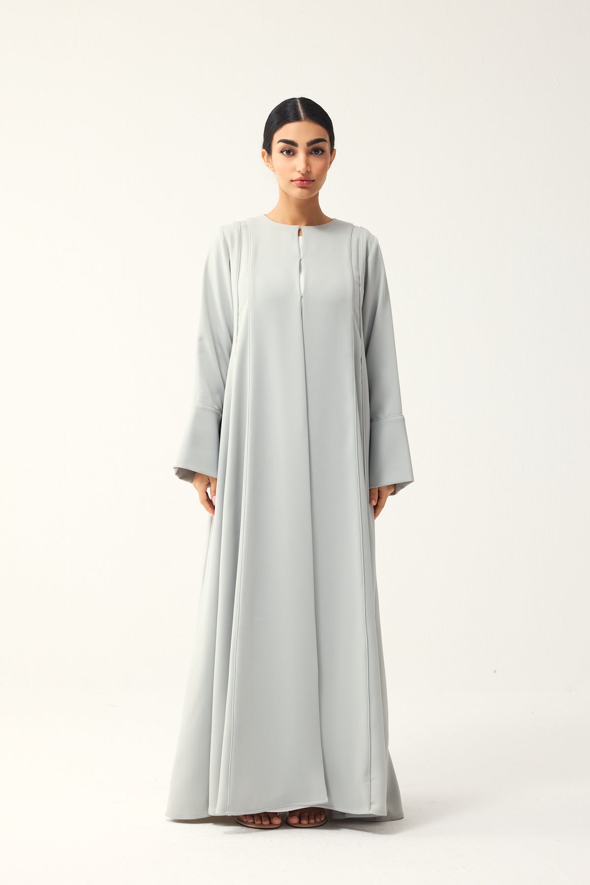 LIGHT GREY LOOSE FIT PANELLED CREPE ABAYA