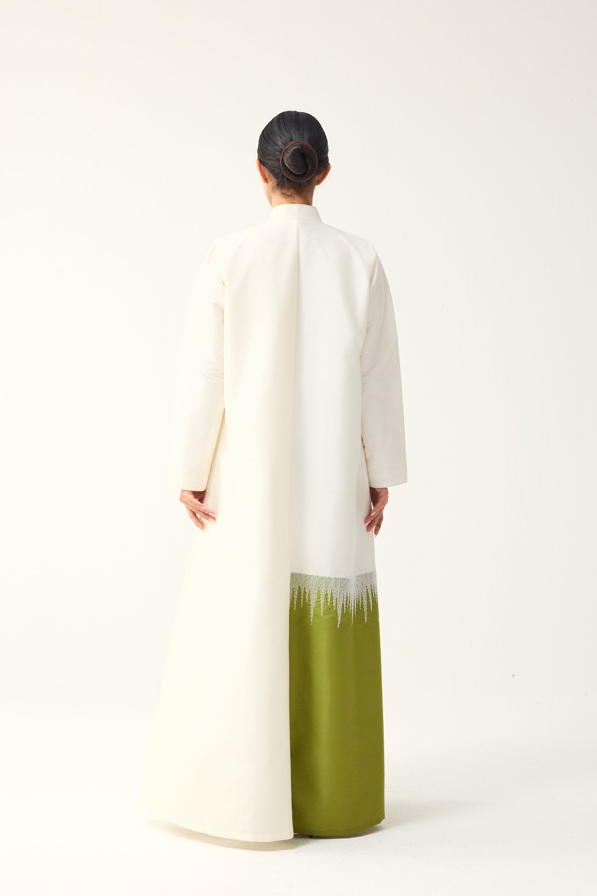 OFF-WHITE AND GREEN STRAIGHT FIT PANELLED ABAYA