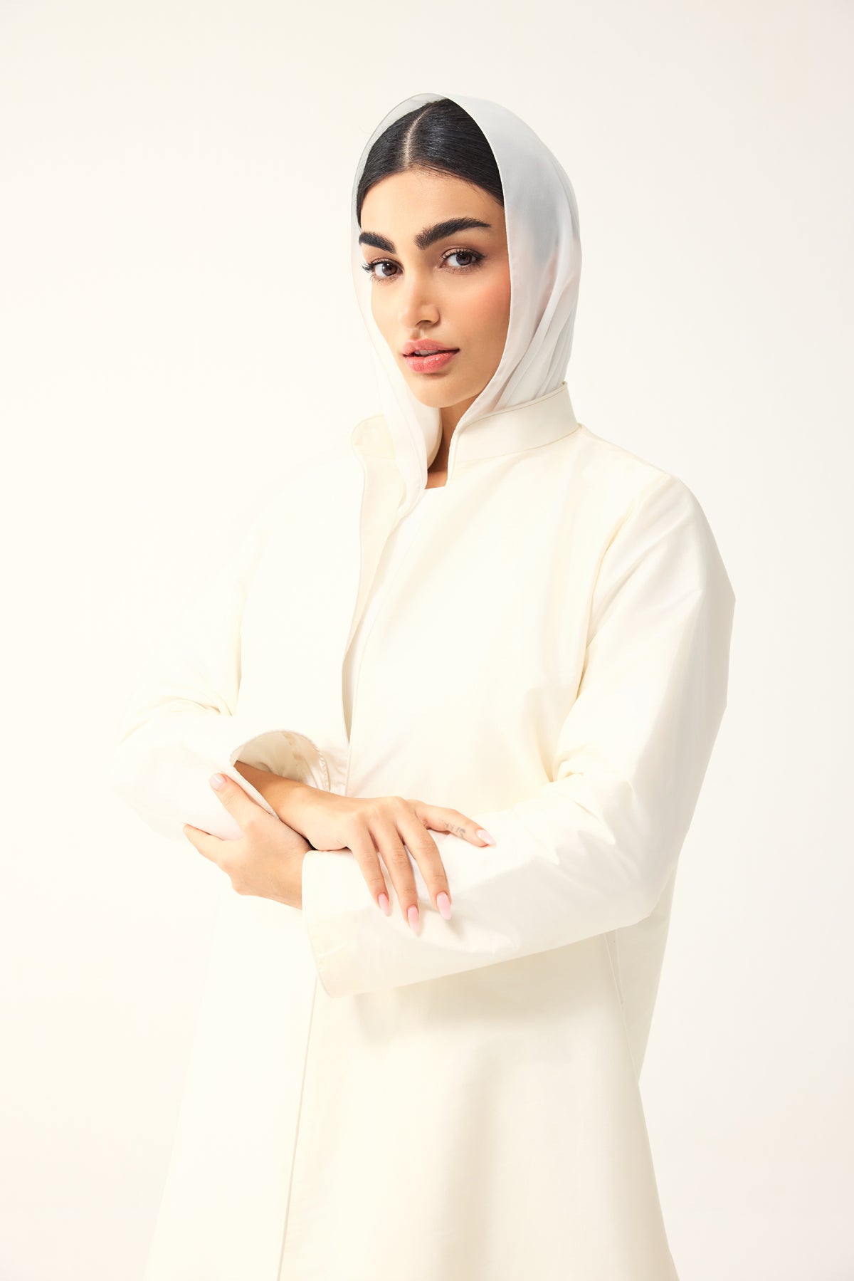 OFF-WHITE AND GREEN STRAIGHT FIT PANELLED ABAYA